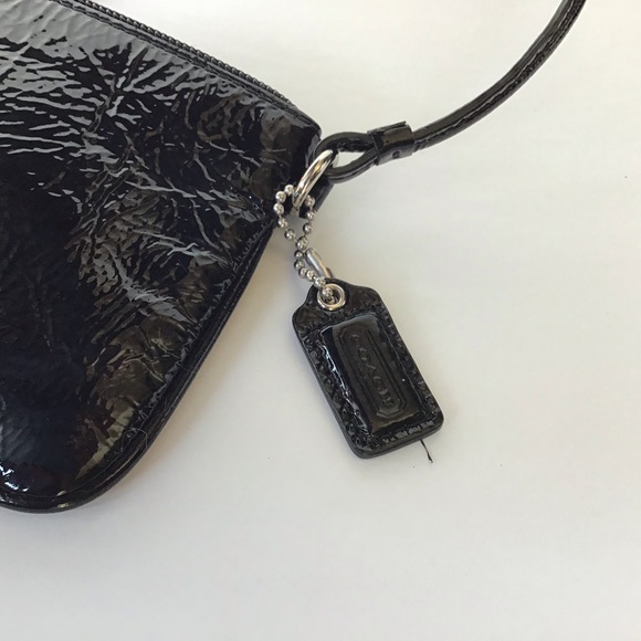 Authentic COACH Poppy Wristlet Black - Picture 3 of 4